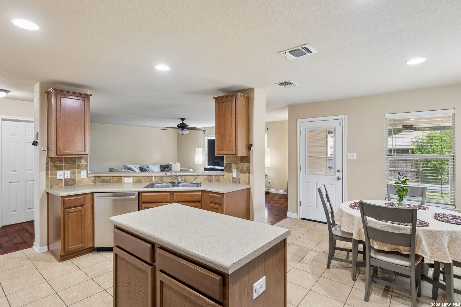 328 Wagon Wheel Way Cibolo TX 78108