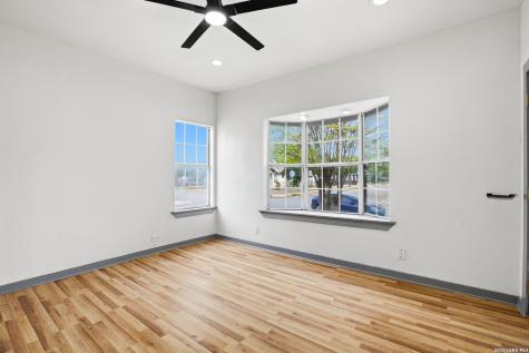 736 W Elsmere Place San Antonio TX 78212