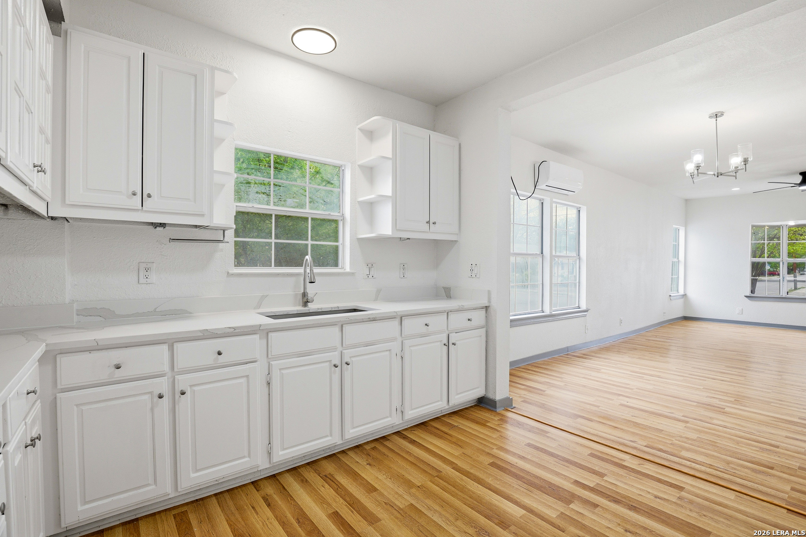 736 W Elsmere Place San Antonio TX 78212