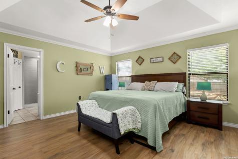 213 Hilltop Drive Seguin TX 78155