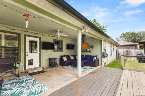 213 Hilltop Drive Seguin TX 78155