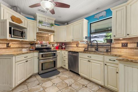 213 Hilltop Drive Seguin TX 78155