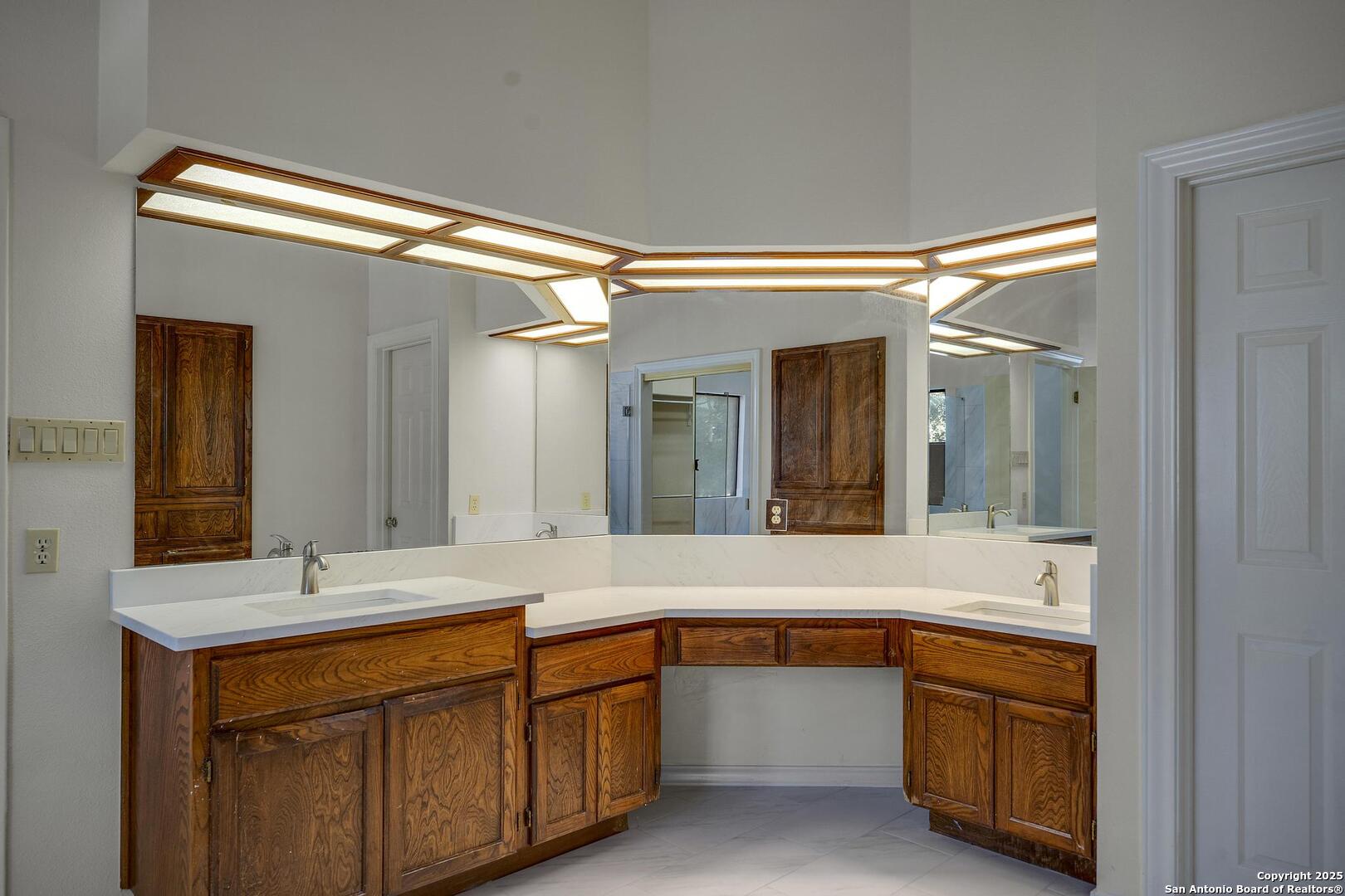 1603 Hawks Ridge San Antonio TX 78248