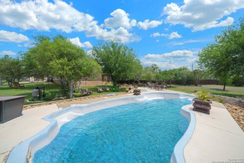 397 Barden Parkway Castroville TX 78009