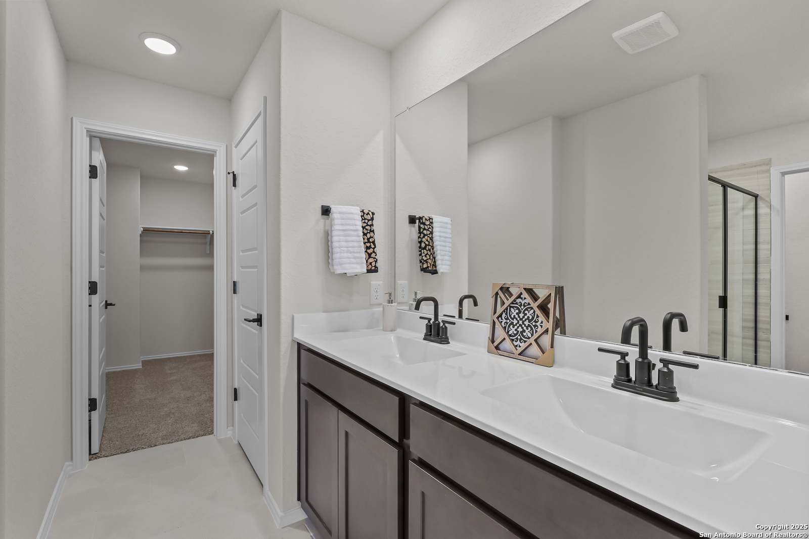 2547 Dry Moss Way San Antonio TX 78224