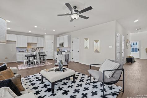 2547 Dry Moss Way San Antonio TX 78224