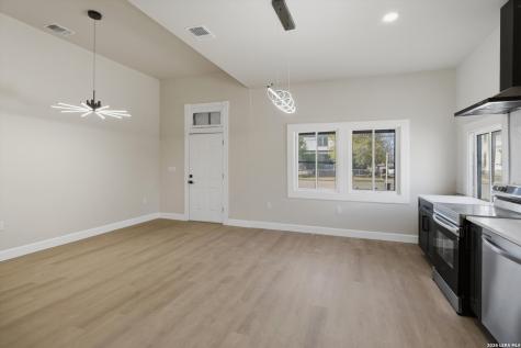 530 E Carson Street San Antonio TX 78208
