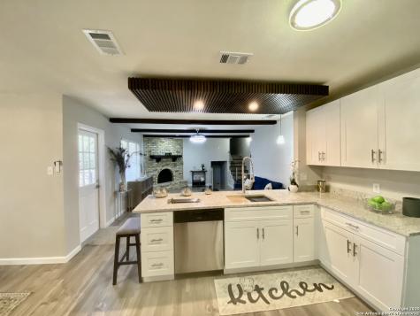 3573 Red Oak Lane San Antonio TX 78230