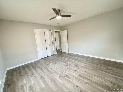 3573 Red Oak Lane San Antonio TX 78230