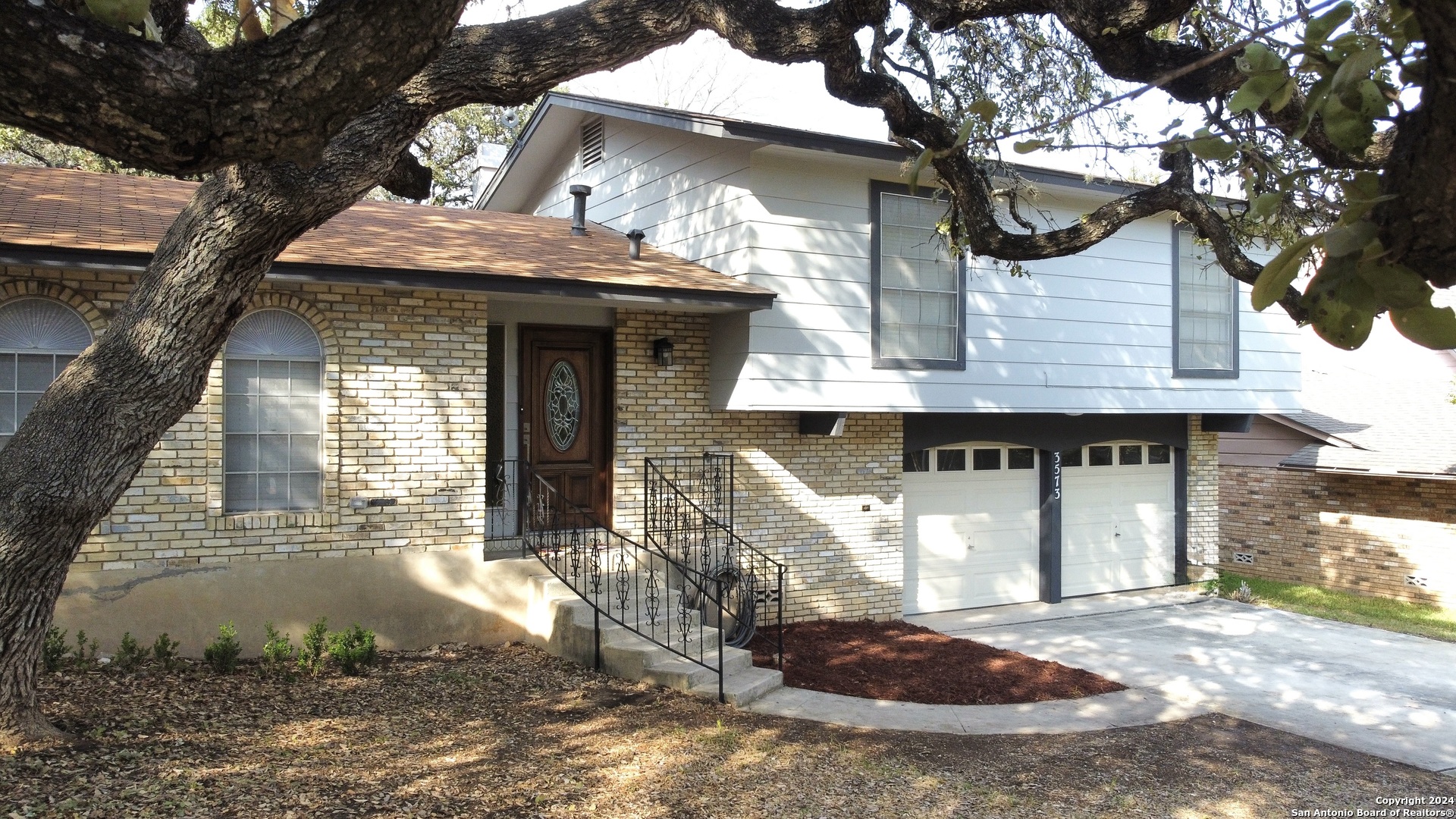 3573 Red Oak Lane San Antonio TX 78230