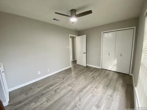 3573 Red Oak Lane San Antonio TX 78230