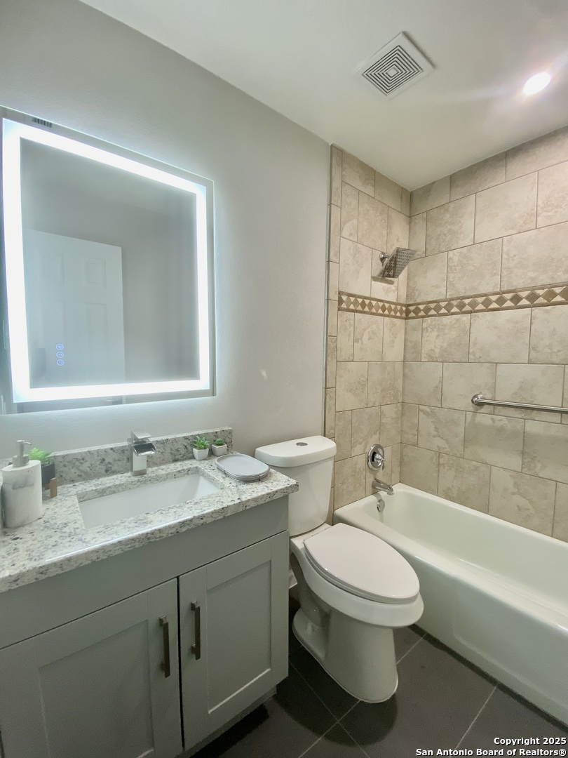 3573 Red Oak Lane San Antonio TX 78230