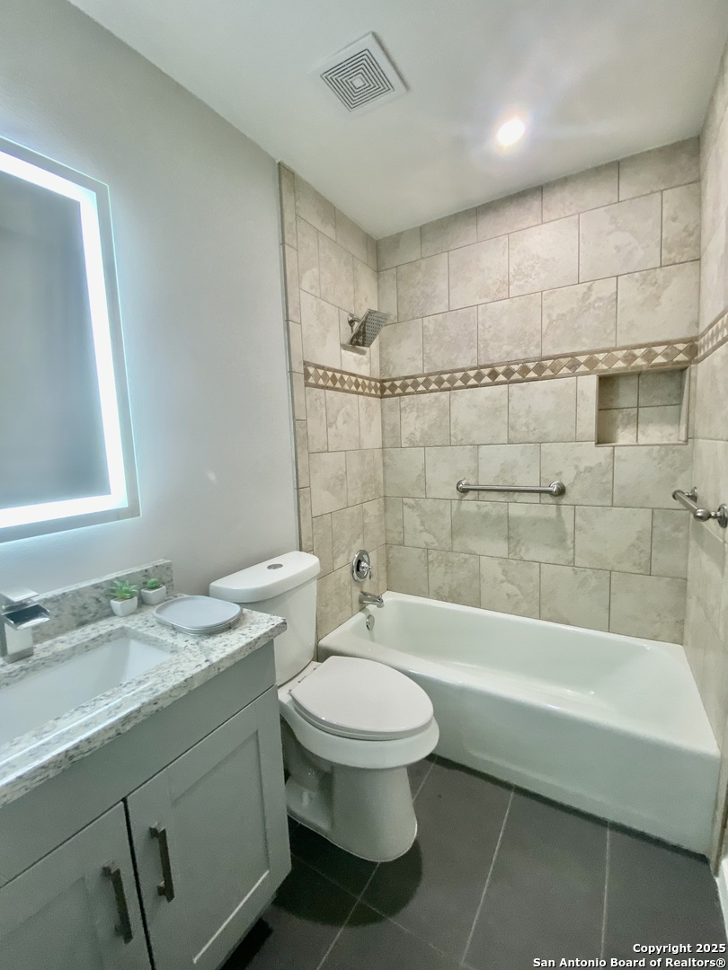 3573 Red Oak Lane San Antonio TX 78230