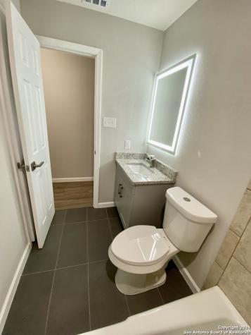 3573 Red Oak Lane San Antonio TX 78230