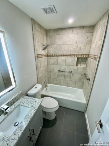 3573 Red Oak Lane San Antonio TX 78230