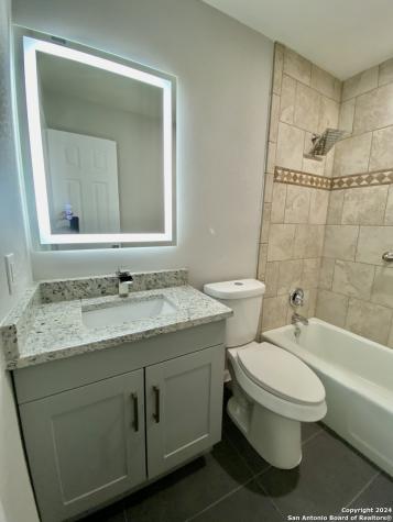 3573 Red Oak Lane San Antonio TX 78230