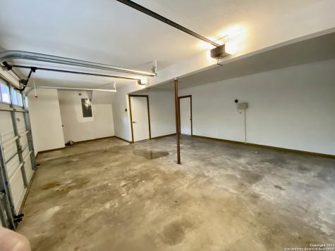 3573 Red Oak Lane San Antonio TX 78230