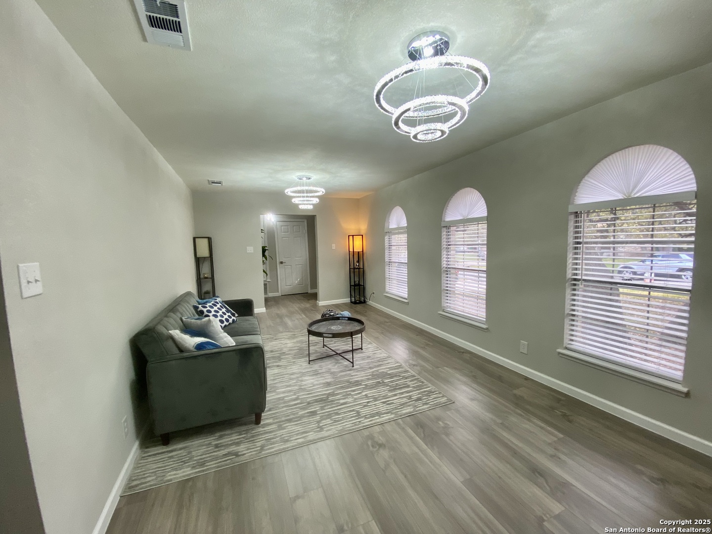 3573 Red Oak Lane San Antonio TX 78230