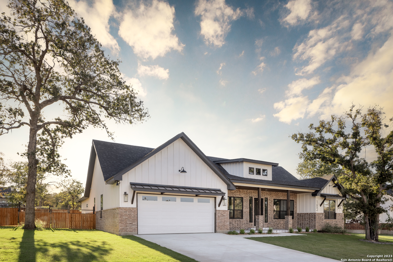 182 W Magnolia Circle La Vernia TX 78121