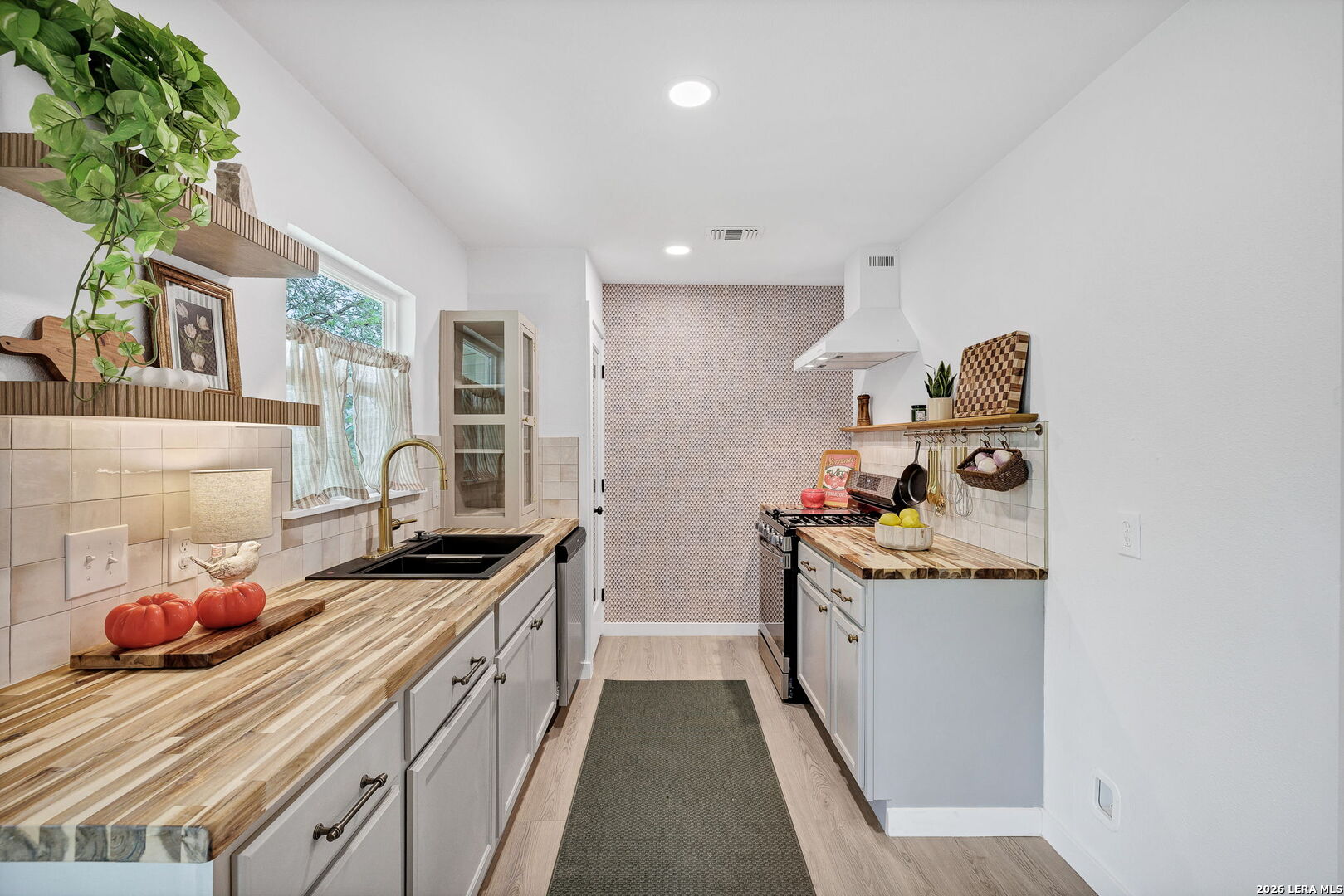 5914 Channcy Springs Street San Antonio TX 78233