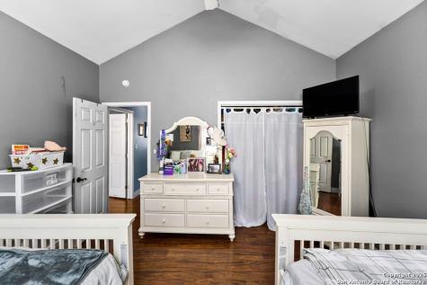 132 E Tall Timber Road Kerrville TX 78028
