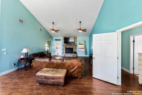 132 E Tall Timber Road Kerrville TX 78028