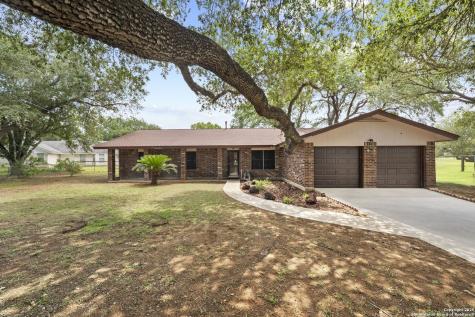 311 Indian Pink Floresville TX 78114