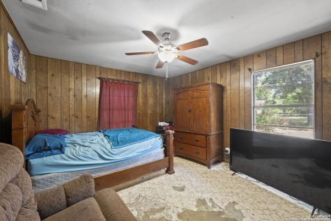 311 Indian Pink Floresville TX 78114