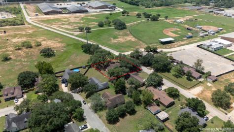 311 Indian Pink Floresville TX 78114