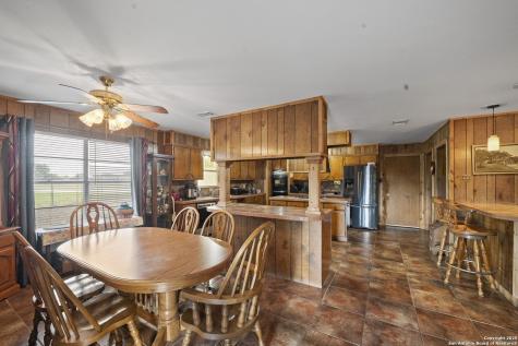 311 Indian Pink Floresville TX 78114