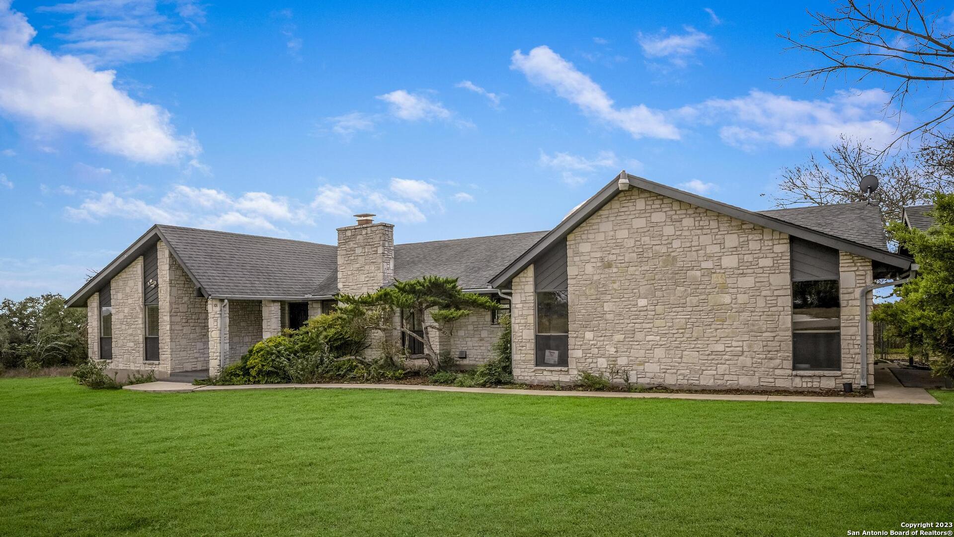 101 Wollschlaeger Drive Boerne TX 78006