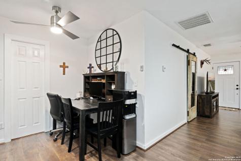 2605 Schuettig Road Poteet TX 78065