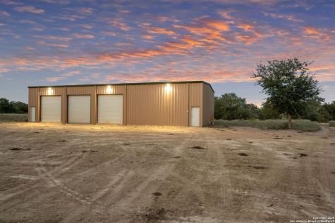 2605 Schuettig Road Poteet TX 78065