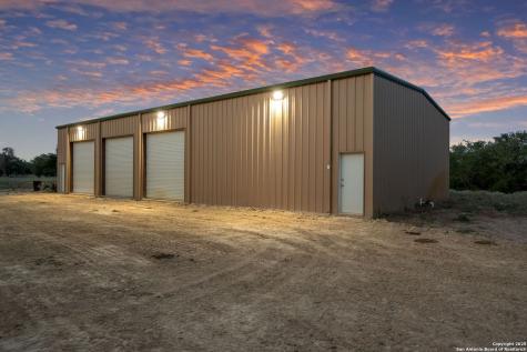 2605 Schuettig Road Poteet TX 78065