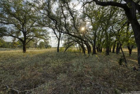 2605 Schuettig Road Poteet TX 78065