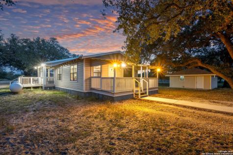 2605 Schuettig Road Poteet TX 78065