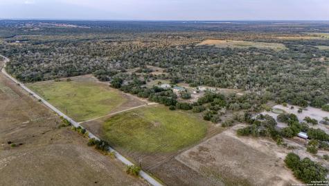 2605 Schuettig Road Poteet TX 78065