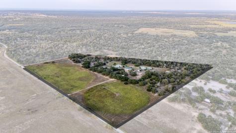 2605 Schuettig Road Poteet TX 78065