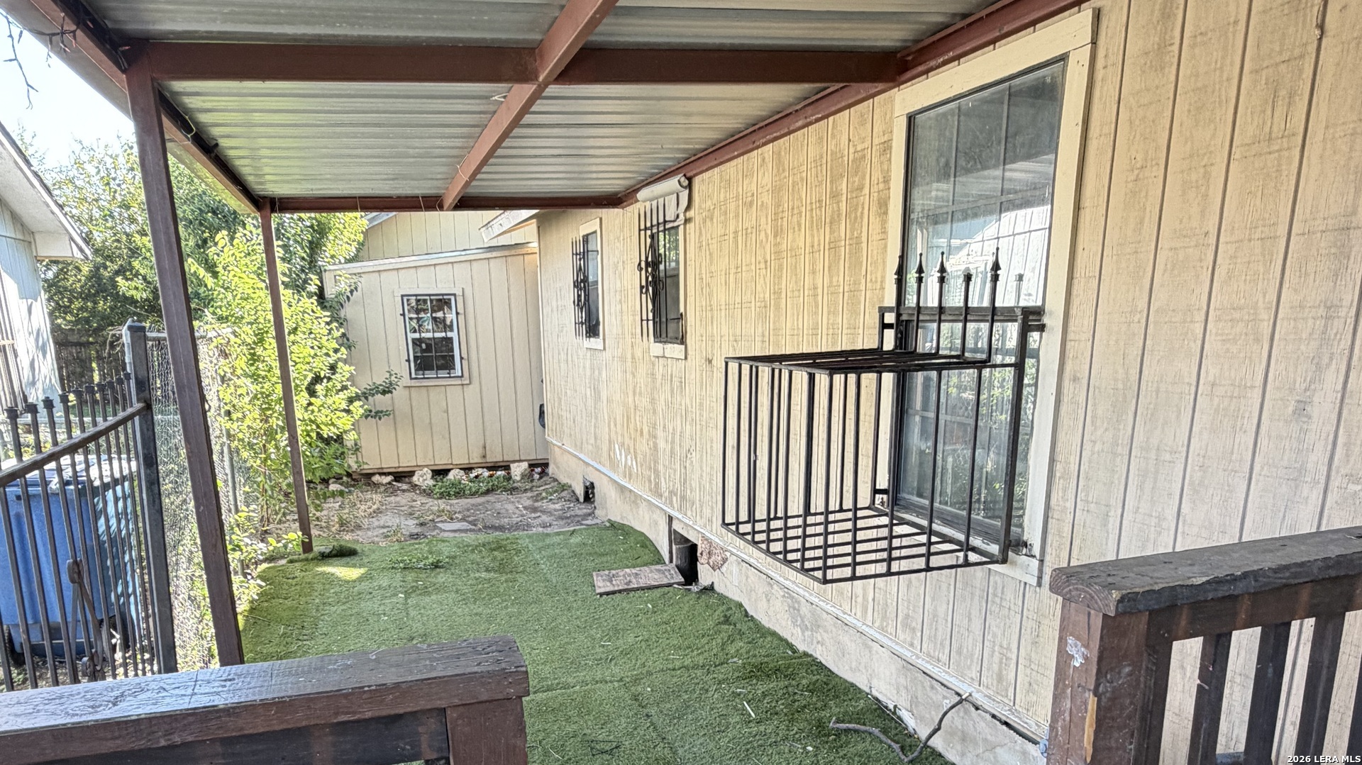 516 S San Eduardo San Antonio TX 78237