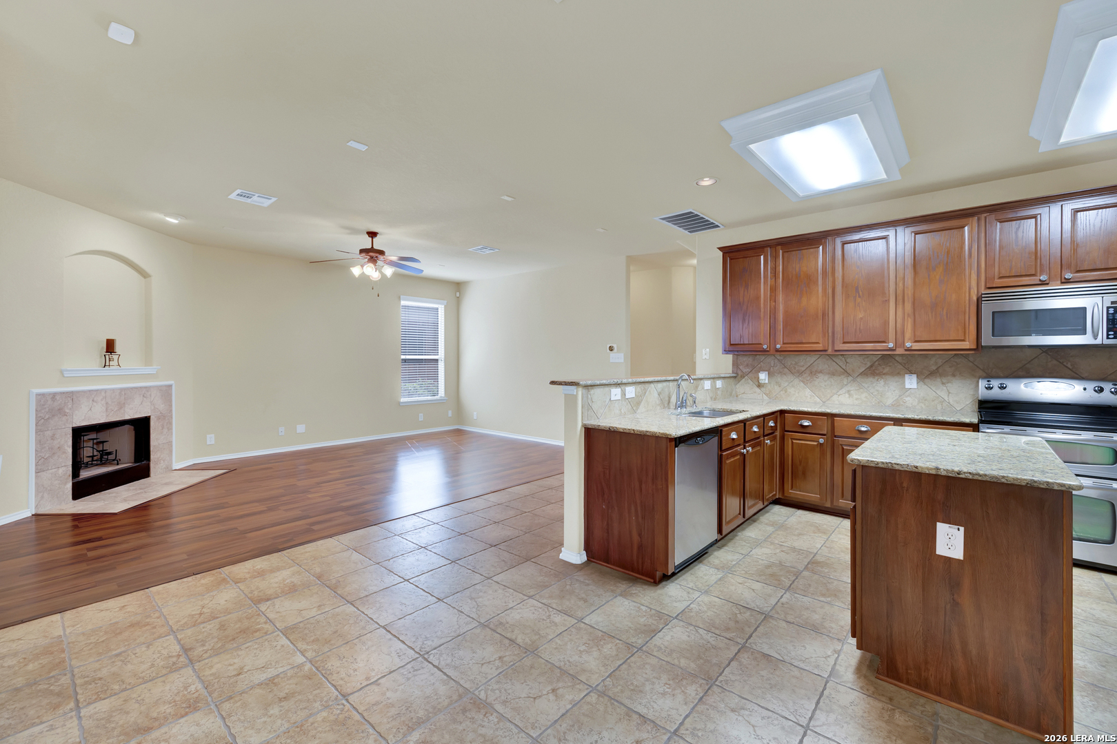 2541 Crusader Bend Schertz TX 78108