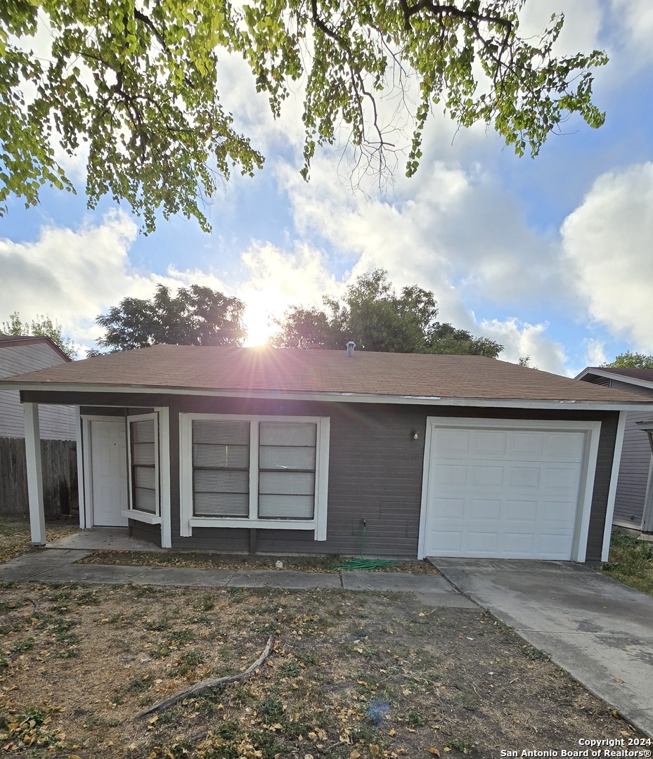 4010 Coral Sunrise San Antonio TX 78244
