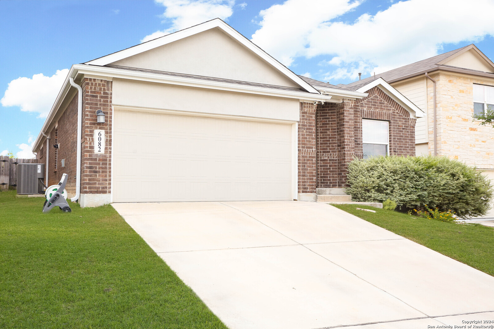 6082 Akin Quay San Antonio TX 78261