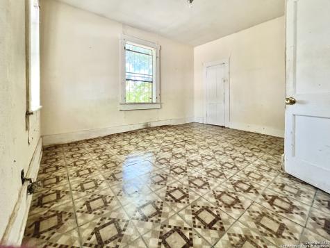 414 Moten Alley San Antonio TX 78202
