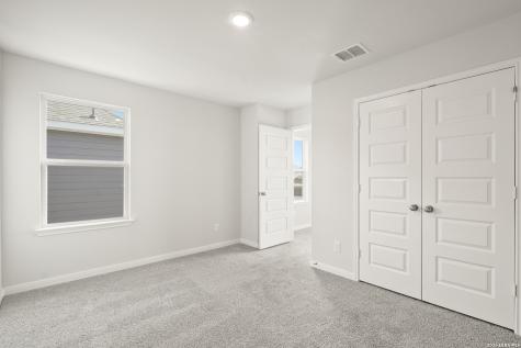 1228 Sweden Seguin TX 78155