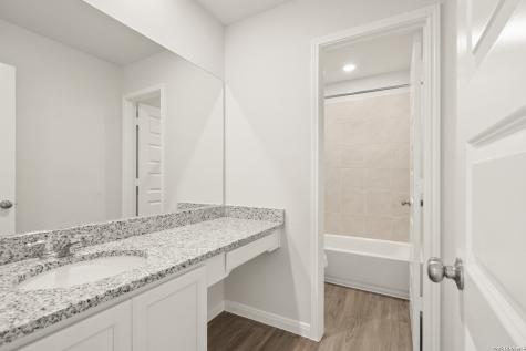 1228 Sweden Seguin TX 78155