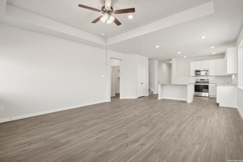 1228 Sweden Seguin TX 78155