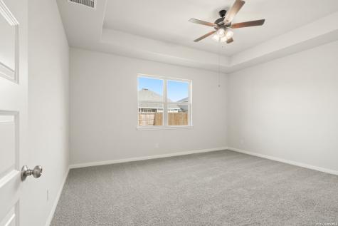 1228 Sweden Seguin TX 78155