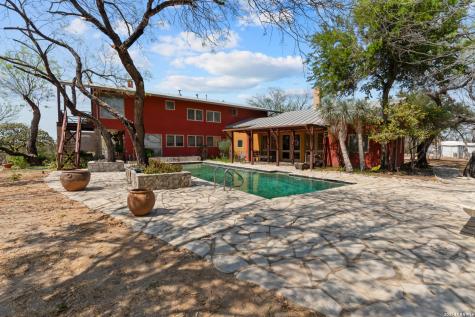 961 Pico Laredo TX 78045