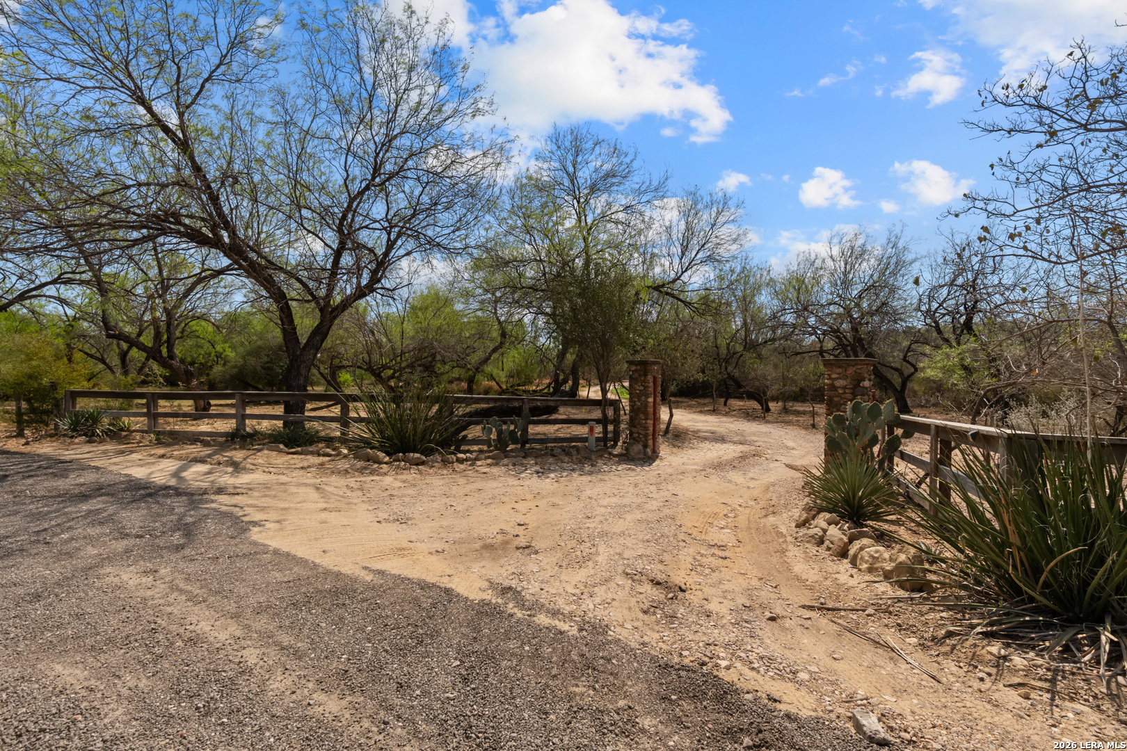 961 Pico Laredo TX 78045