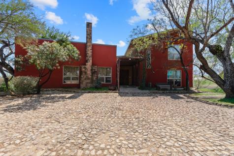 961 Pico Laredo TX 78045